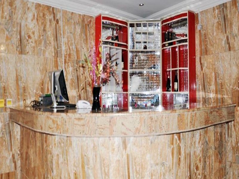 Royalview Hotel And Suites Lagos Bagian luar foto