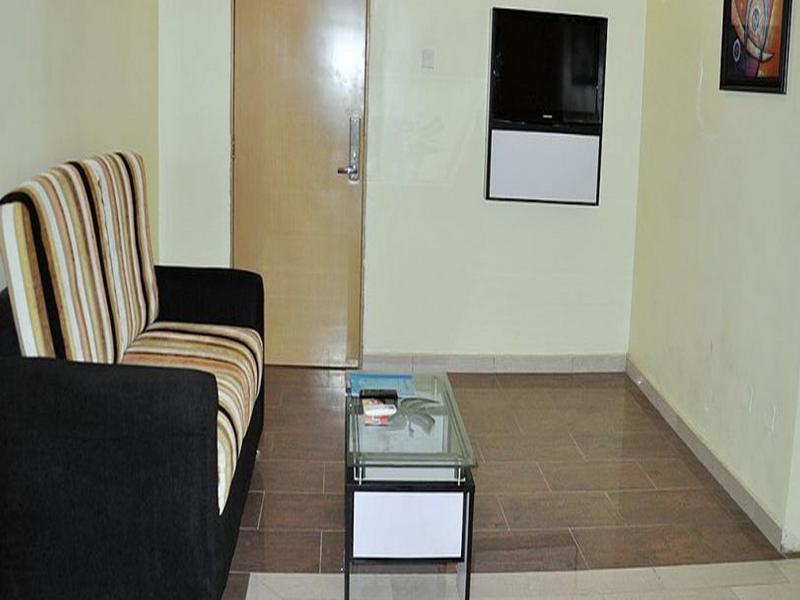 Royalview Hotel And Suites Lagos Bagian luar foto