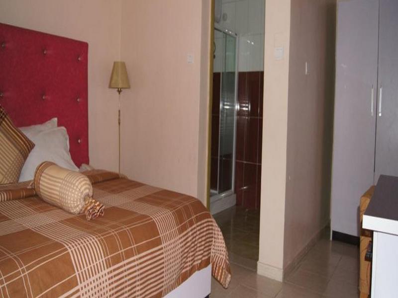 Royalview Hotel And Suites Lagos Bagian luar foto