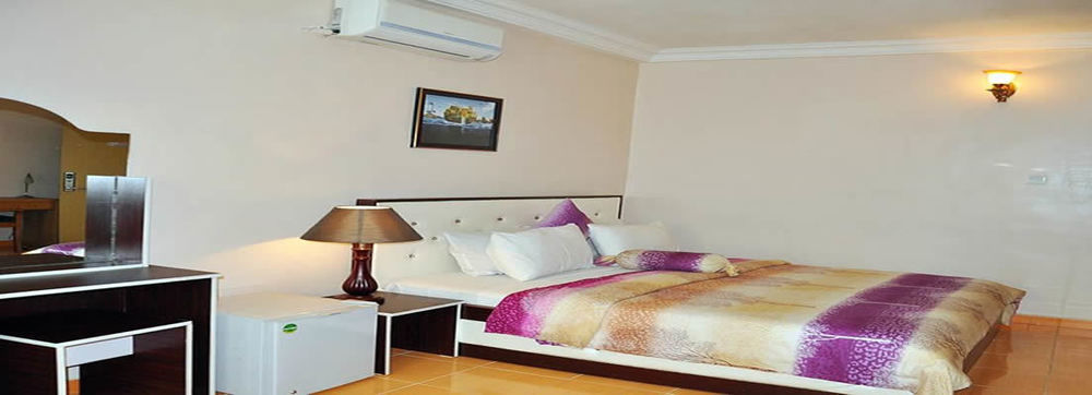 Royalview Hotel And Suites Lagos Bagian luar foto
